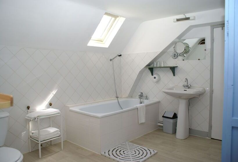 호텔 Hostellerie Du Château De L Isle