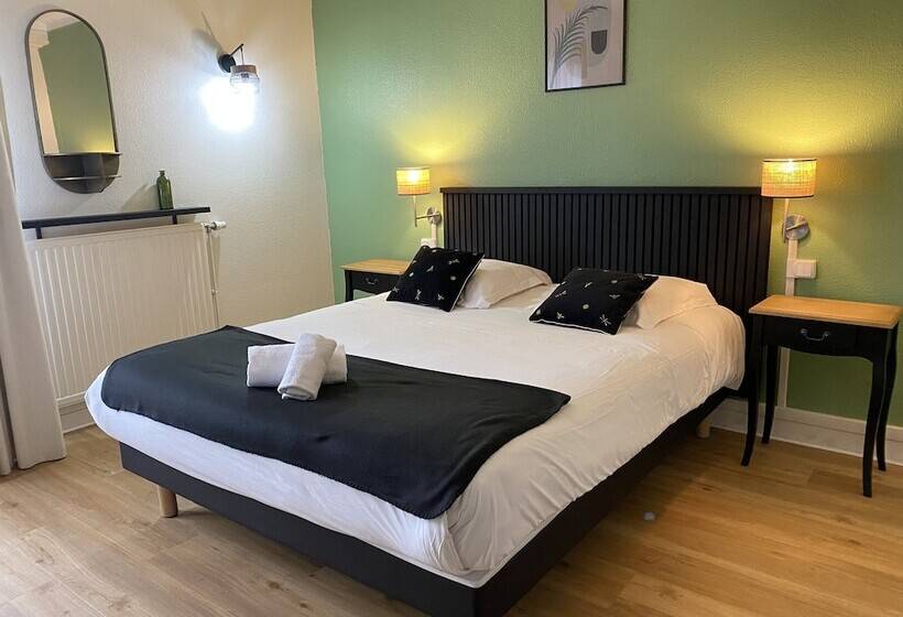 호텔 Le Clos Du Pontic Logis Et Cit