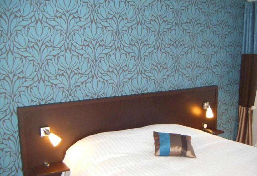 Отель Logis   Hôtel & Restaurant Le Bellevue