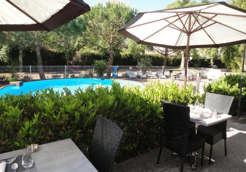 فندق Logis Les Charmilles Chalonsursaone Sud