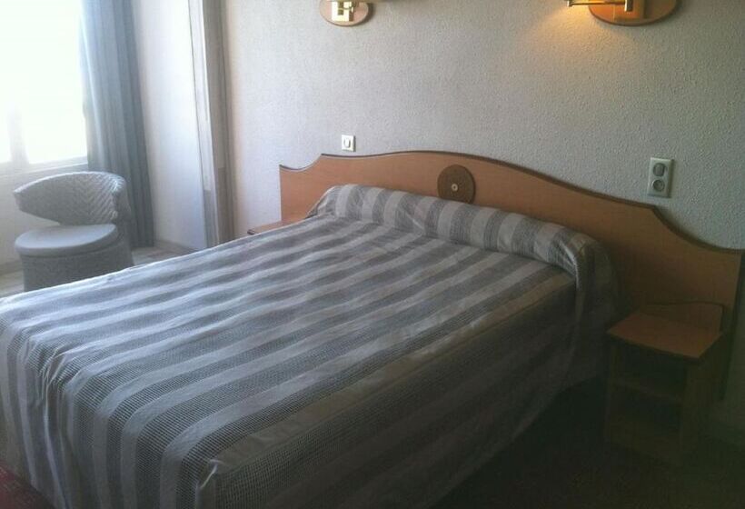 Отель Logis Hôtel & Restaurant Mediterranee