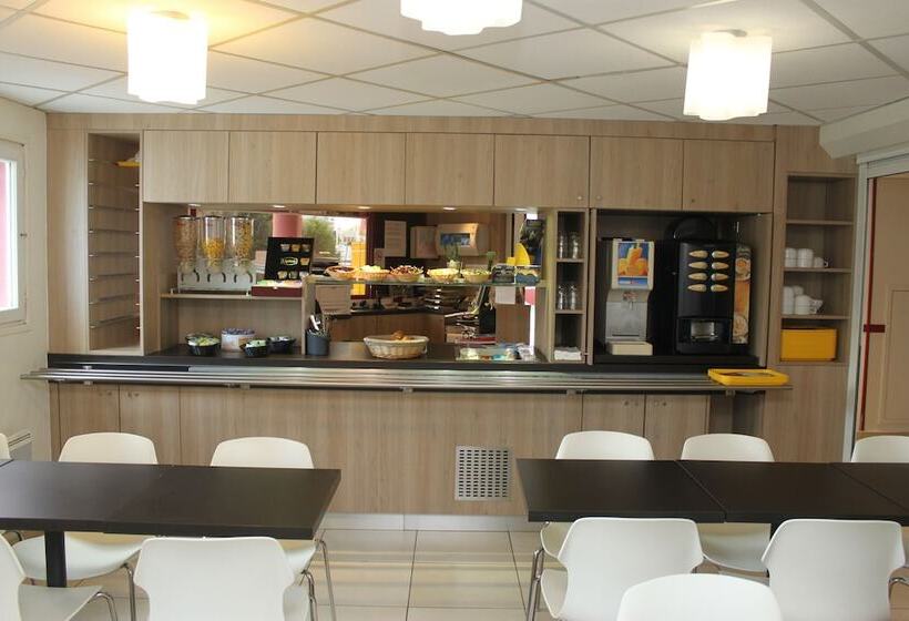 Welcomotel Coignières