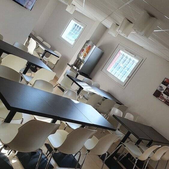 Welcomotel Coignières