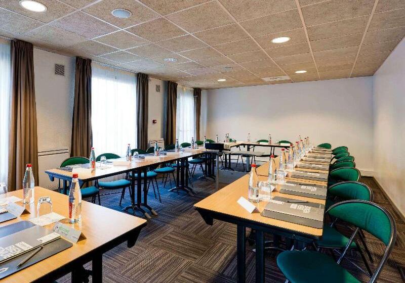 هتل Campanile Evry Ouest Corbeil Essonnes