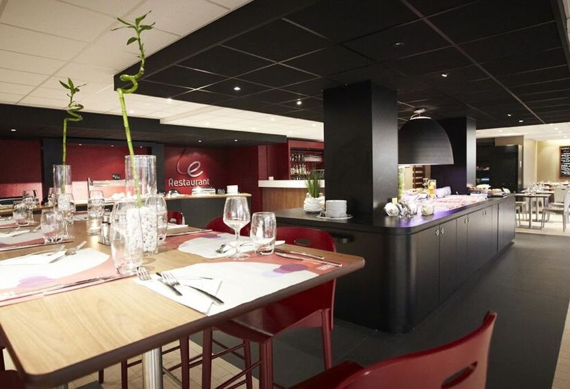 Отель Campanile Marne La Vallee  Torcy