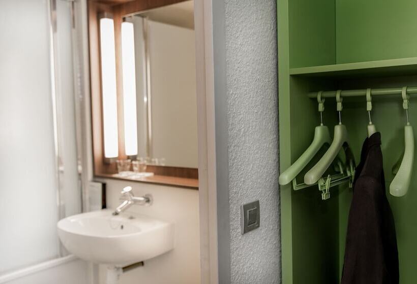 Отель Campanile Marne La Vallee  Torcy