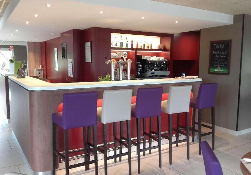 Отель Campanile Sable Sur Sarthe  Vion