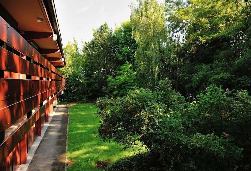 Отель Campanile Clermont Ferrand ~ Thiers