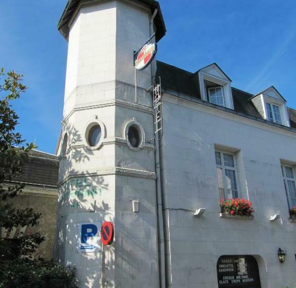 فندق Hostel Du Roy
