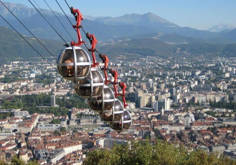 בית מלון כפרי B&B Grenoble Université 2