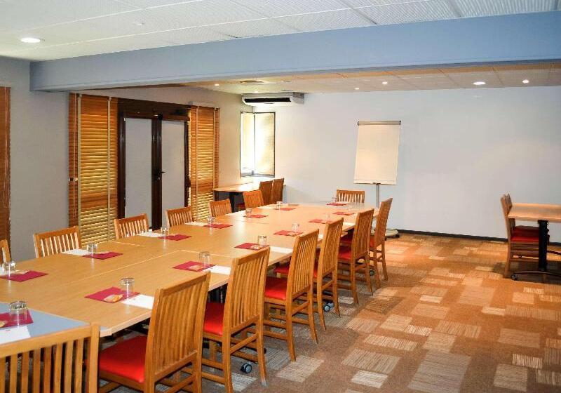 فندق Ibis Salon De Provence