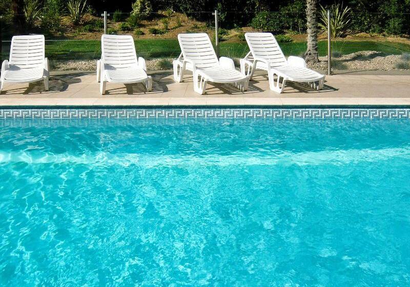 فندق Ibis Salon De Provence