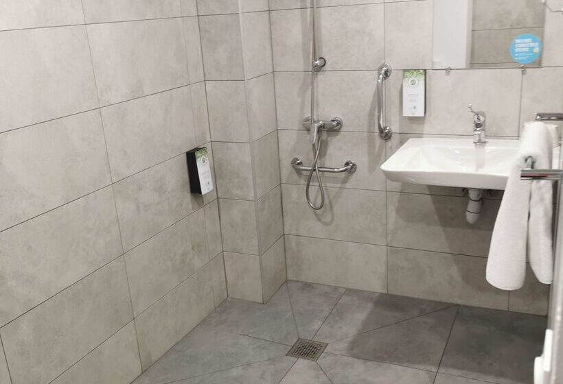 فندق Kyriad Direct Nancy Est  Essey