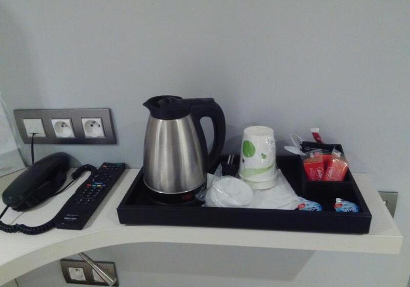 Otel Kyriad Paris 12 Nation