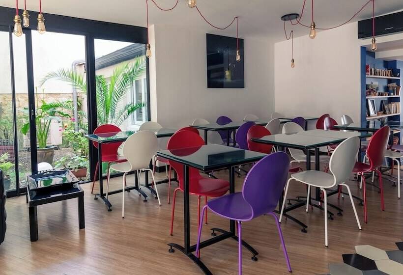 Otel Kyriad Paris 12 Nation