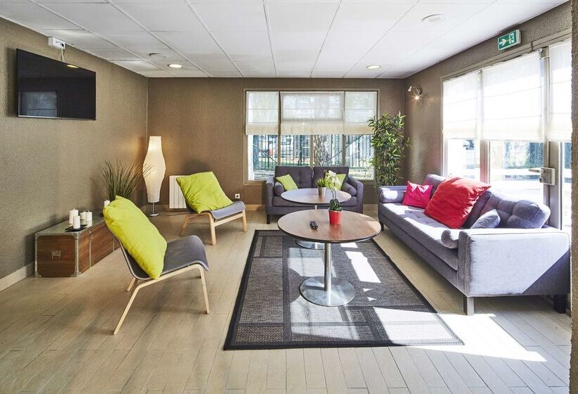 Отель Kyriad Sannois  Ermont