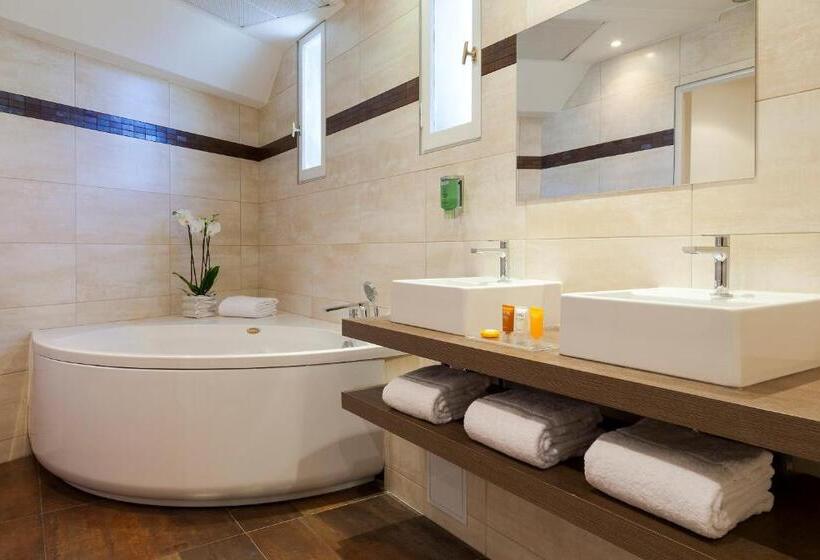 בית מלון כפרי Le Soleia Nice Boutique Hôtel