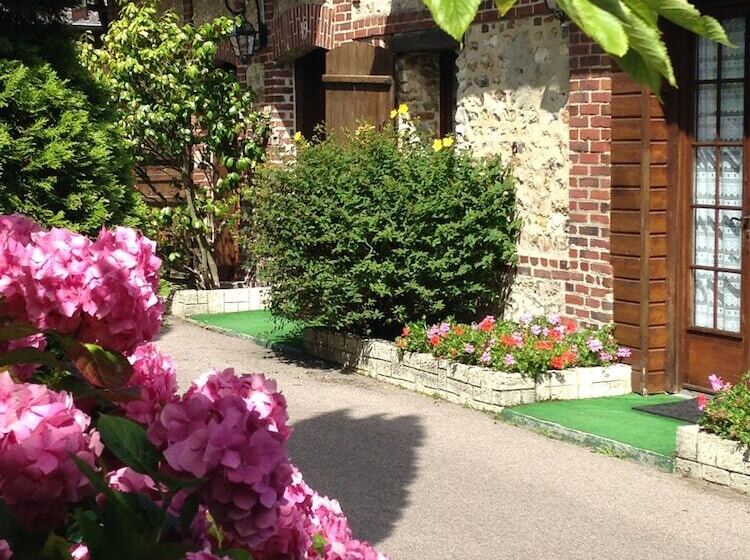 ホテル Logis Le Clos Deauville Saint Gatien