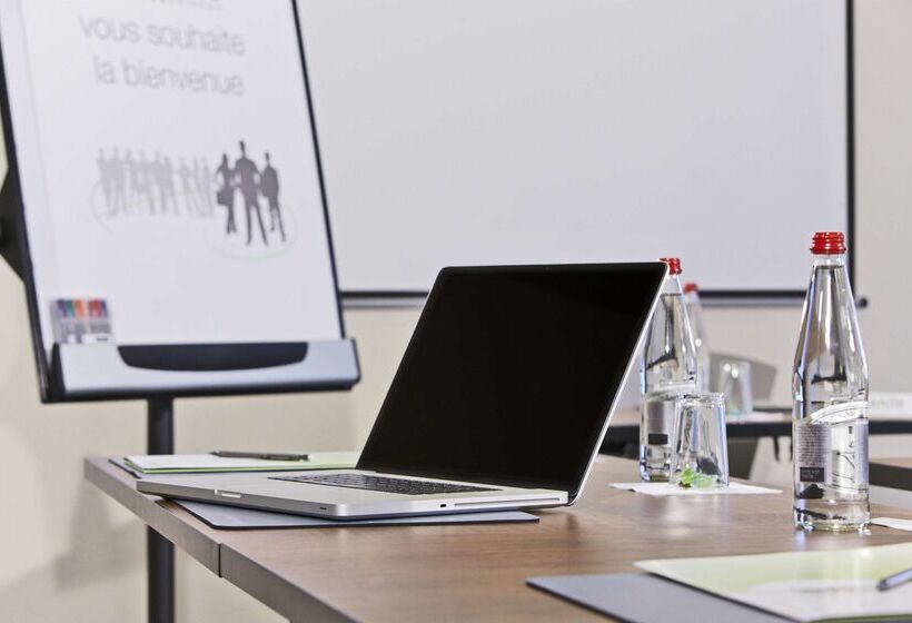 فندق Campanile Chanas