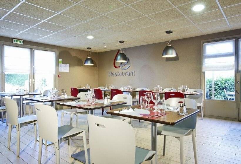 فندق Campanile Chanas