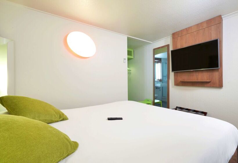 Отель Campanile Montesson Le Vesinet