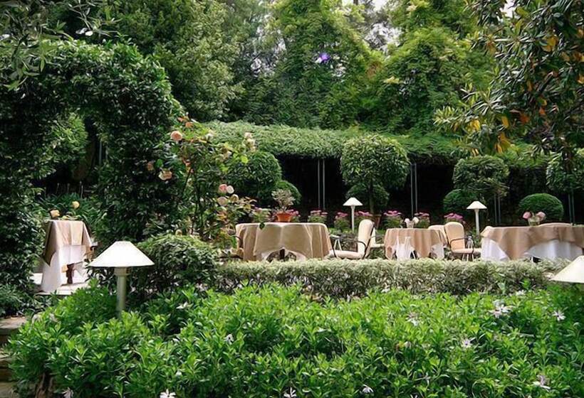 בית מלון כפרי De Mougins