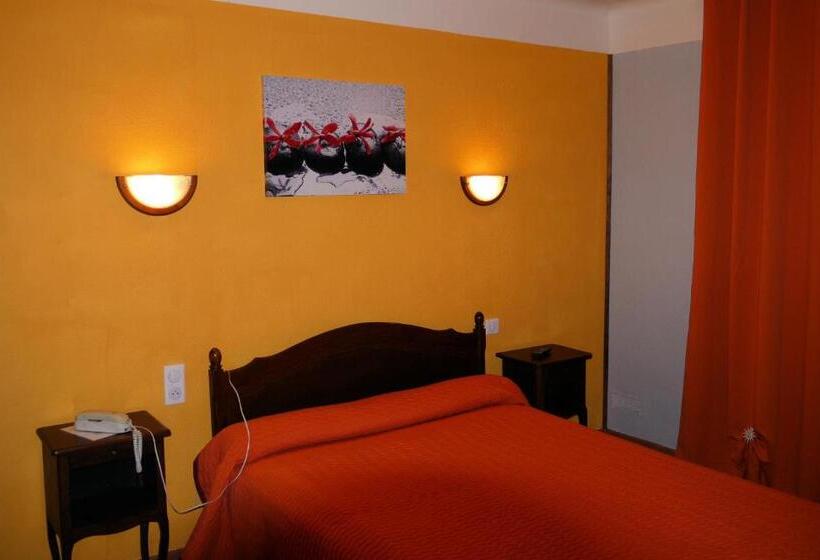 فندق Hôtel Le Castelet