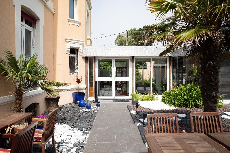 ホテル La Villefromoy