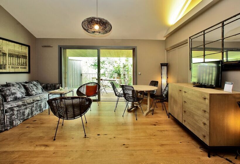 هتل Les Glycines   Hôtel & Spa   Teritoria