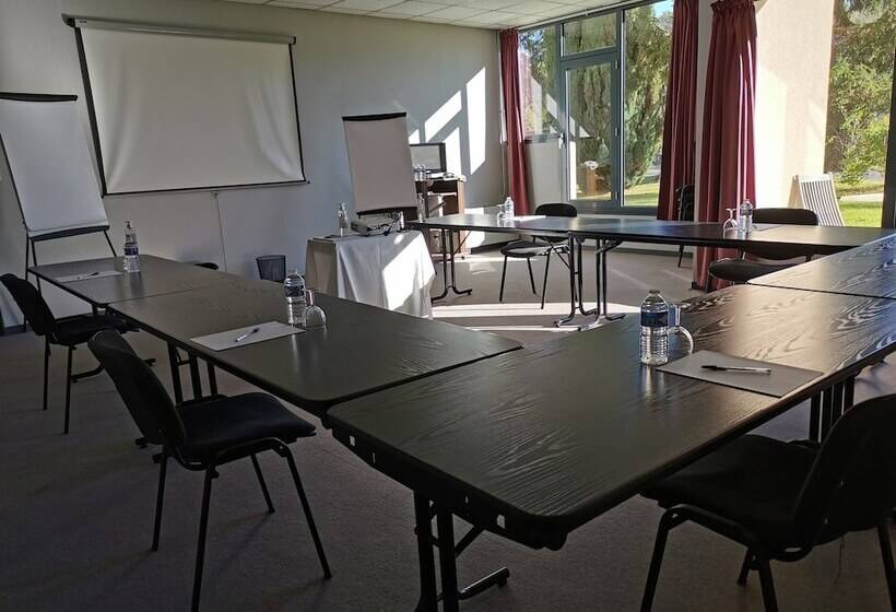 هتل Logis Le Vieux Logis