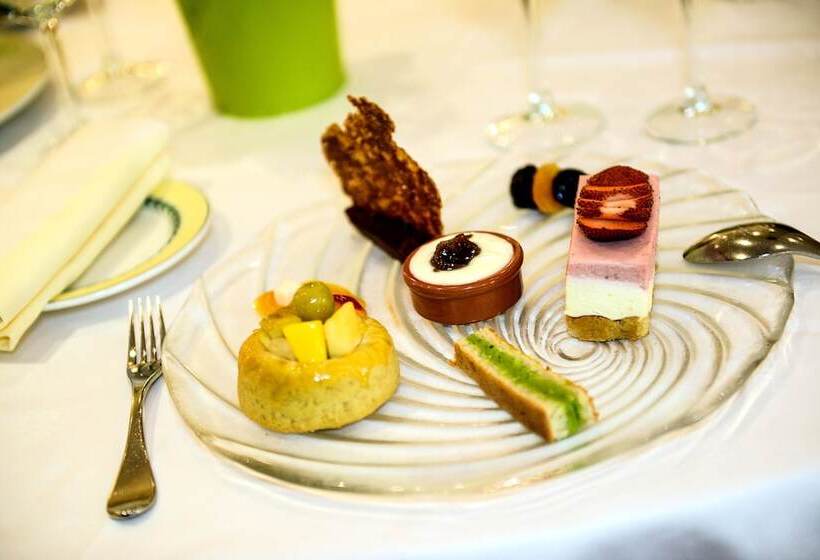 هتل Logis Le Vieux Logis