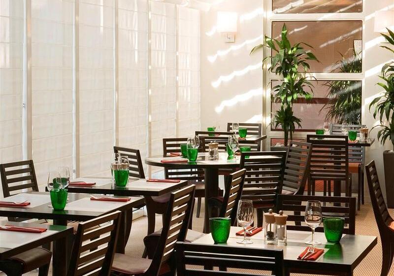 فندق Demeures De Campagne Parc Du Coudray – Mercure