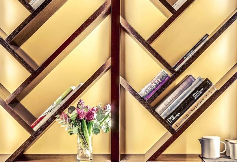 هتل Mercure Paris Arc De Triomphe Etoile