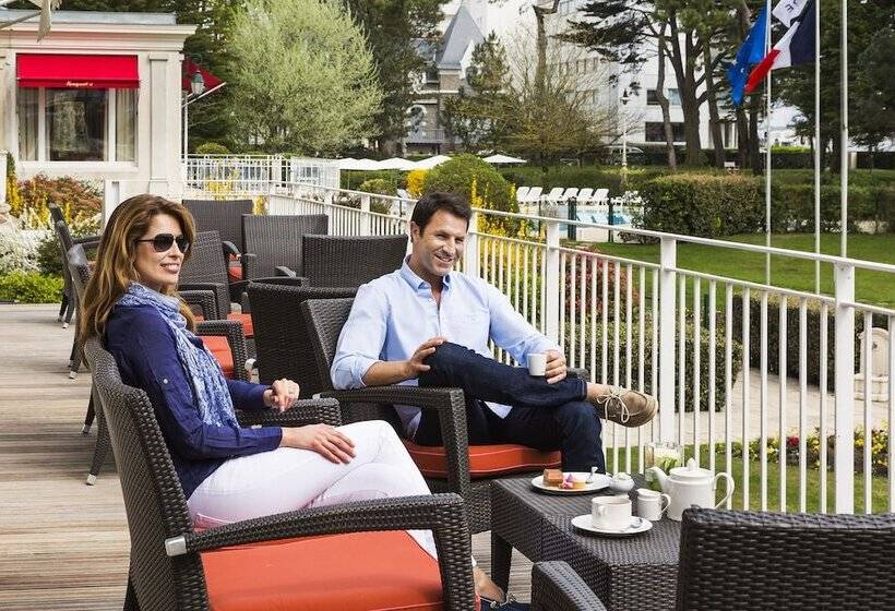 בית מלון כפרי Barriere Le Royal La Baule