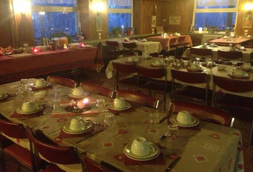 酒店 Hôtel Restaurant Wolf