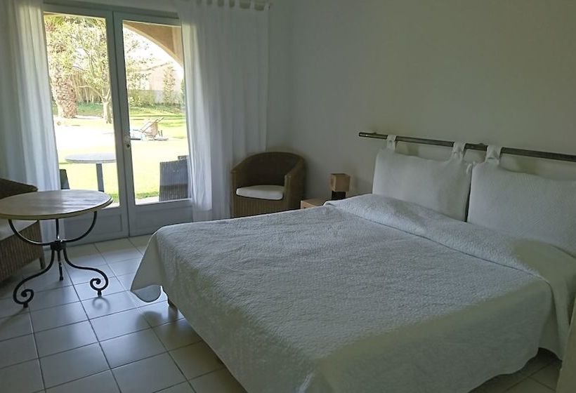 Hotel Le Pré Des Baux