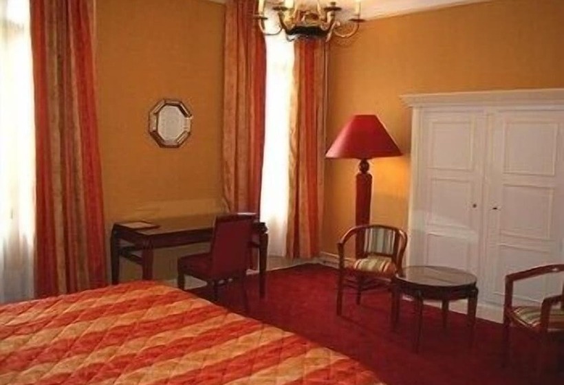 酒店 Logis Hôtel & Restaurant   Le Mouton Blanc