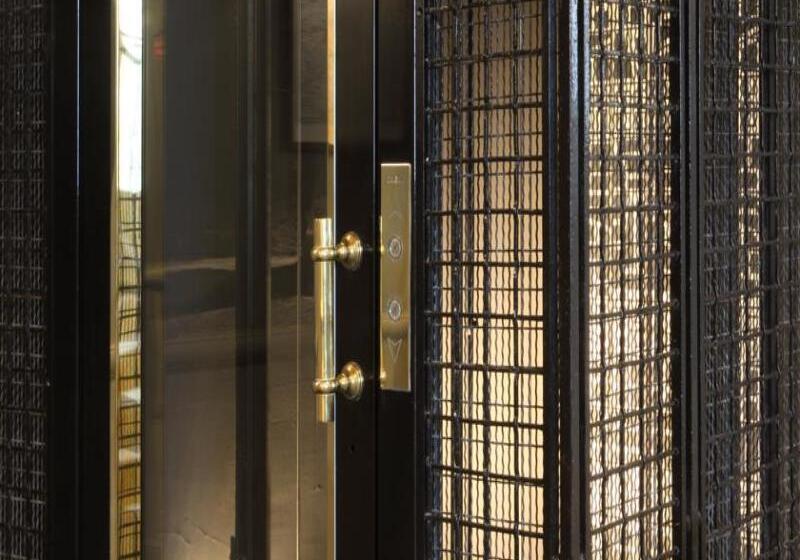 New Hotel Roblin