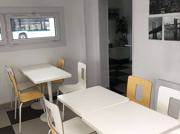 فندق Premiere Classe Rennes Sud Est