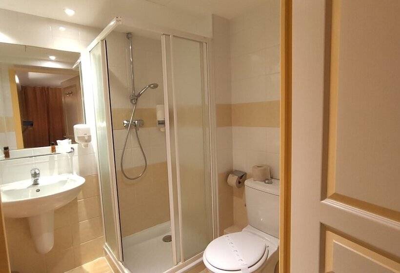 هتل Résidence Share Inn