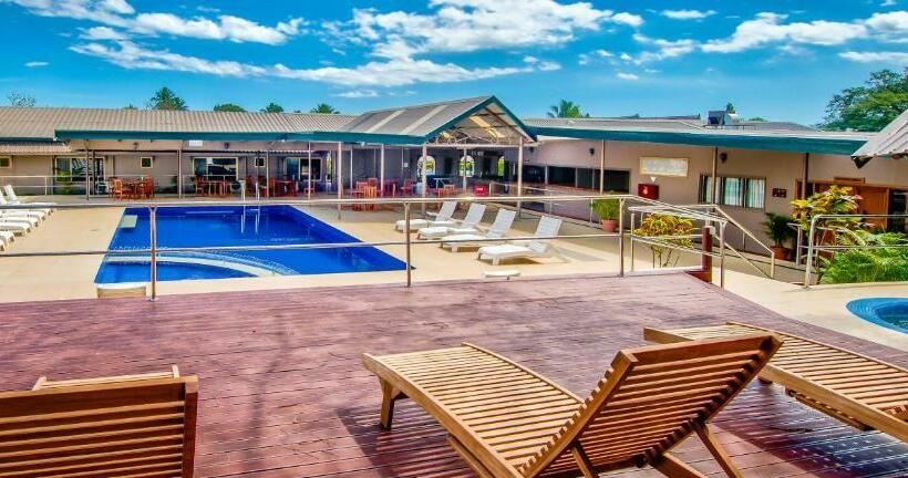 هتل Tanoa Skylodge