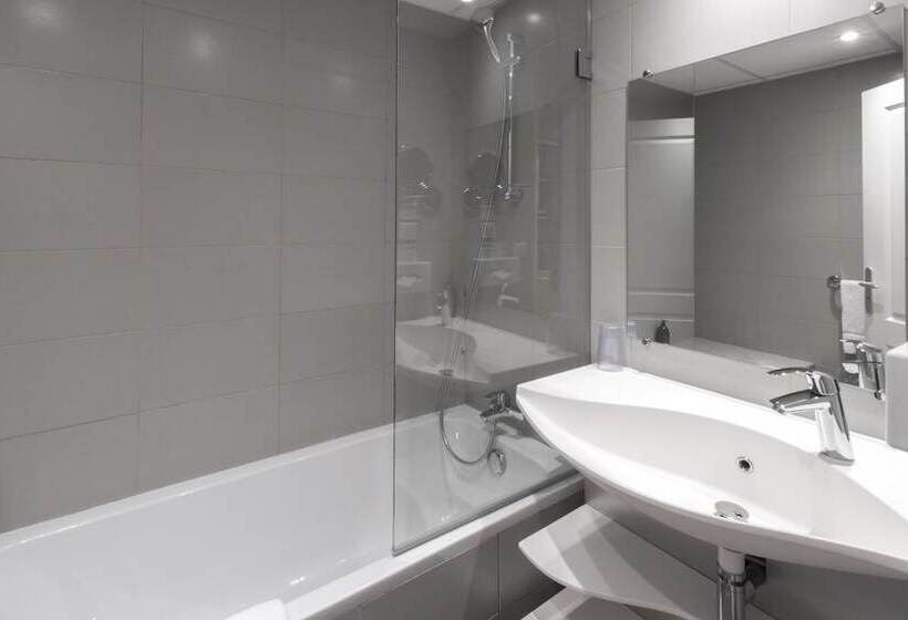 اقامتگاه Aparthotel Adagio Nice Promenade Des Anglais