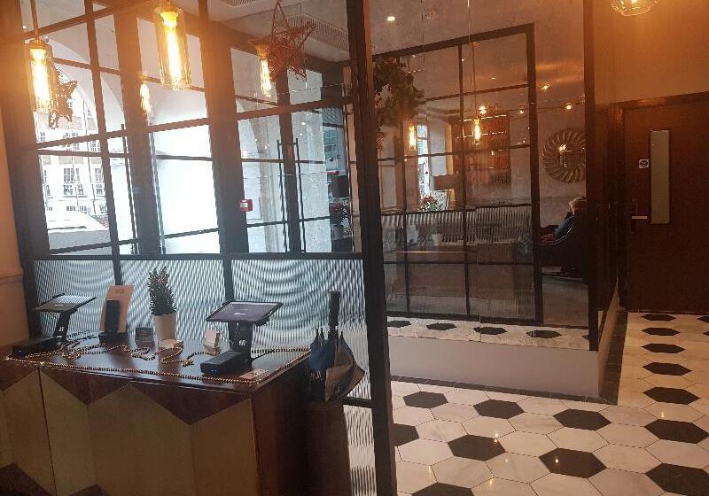 فندق Euston Square