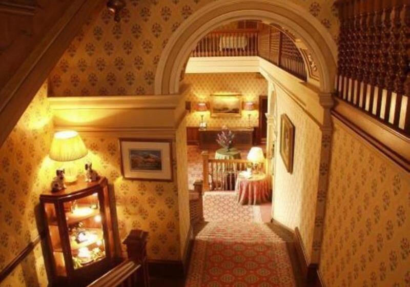 בית מלון כפרי Inverlochy Castle