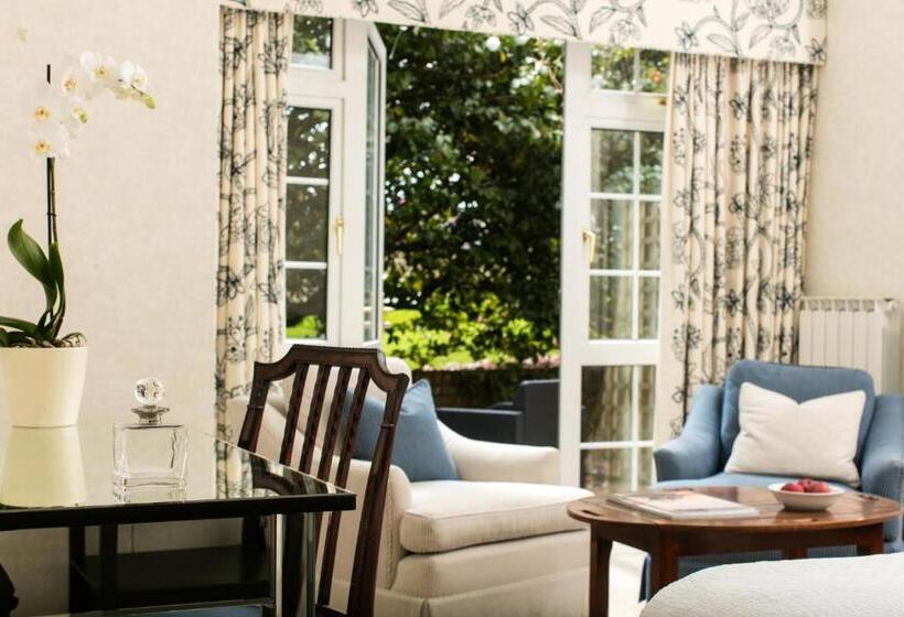 בית מלון כפרי Longueville Manor