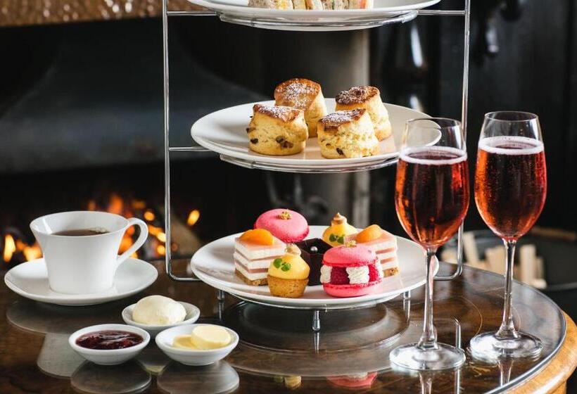 בית מלון כפרי Longueville Manor