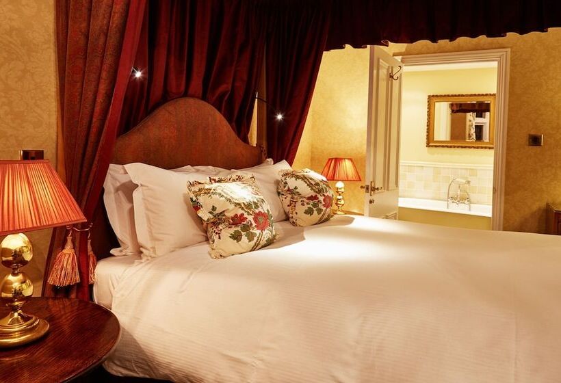 Ockenden Manor Hotel & Spa