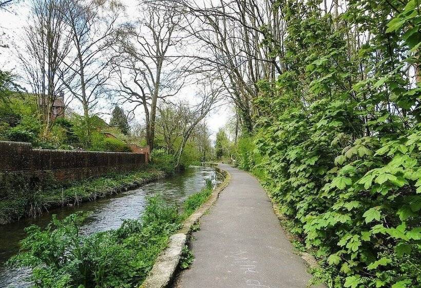 בית מלון כפרי The Casterbridge