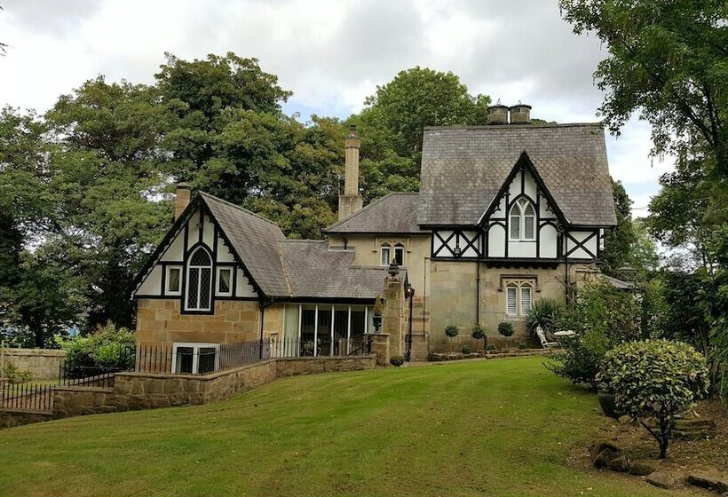 هتل The Priest House On The River