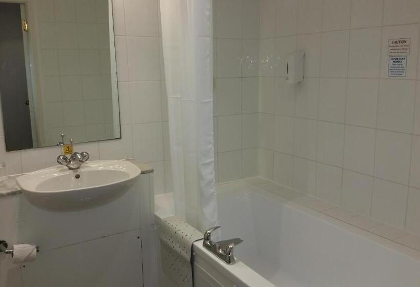 فندق The Roundhouse